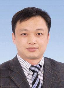 何宝 背景,从平凡走向卓越的励志传奇