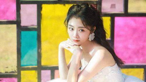 谭松韵的电脑背景,谭松韵电脑背景下的时尚生活剪影