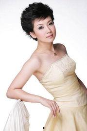 央视女主播徐琍生活照,镜头背后的生活风采